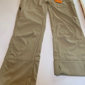 Columbia Women's Khaki Saturday Trail Pant with Omni-Shield. New with Tags sz 8